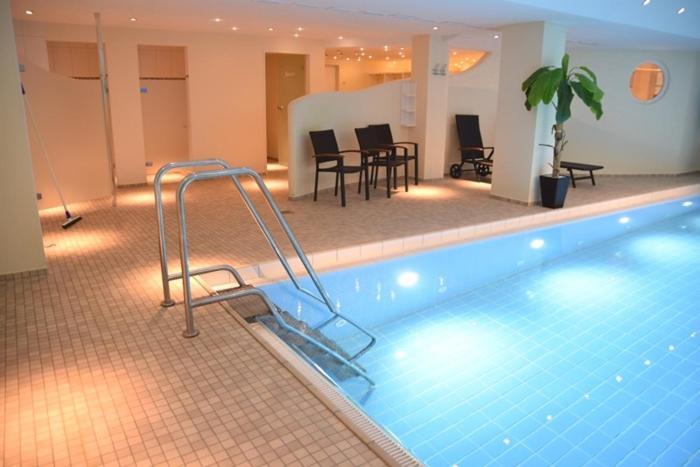 2-zimmer-appartement Im 1. Obergeschoss Mit Hallenschwimmbad Und Sauna. Apartment