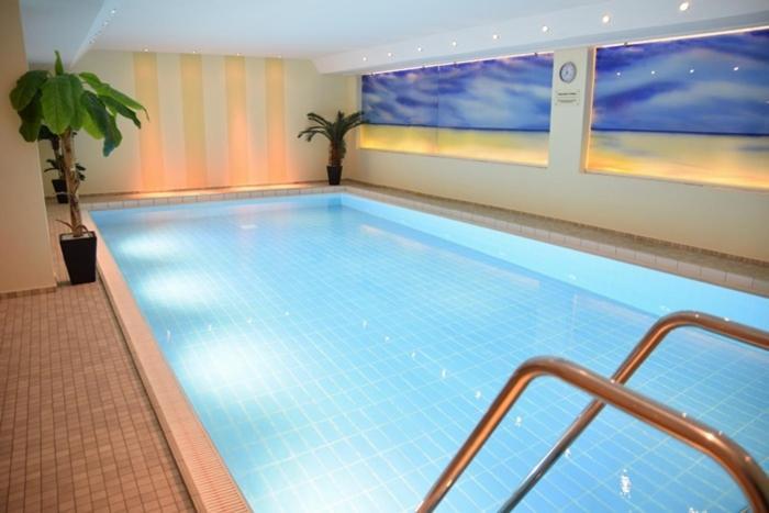 2-zimmer-appartement Im 1. Obergeschoss Mit Hallenschwimmbad Und Sauna. Westerland