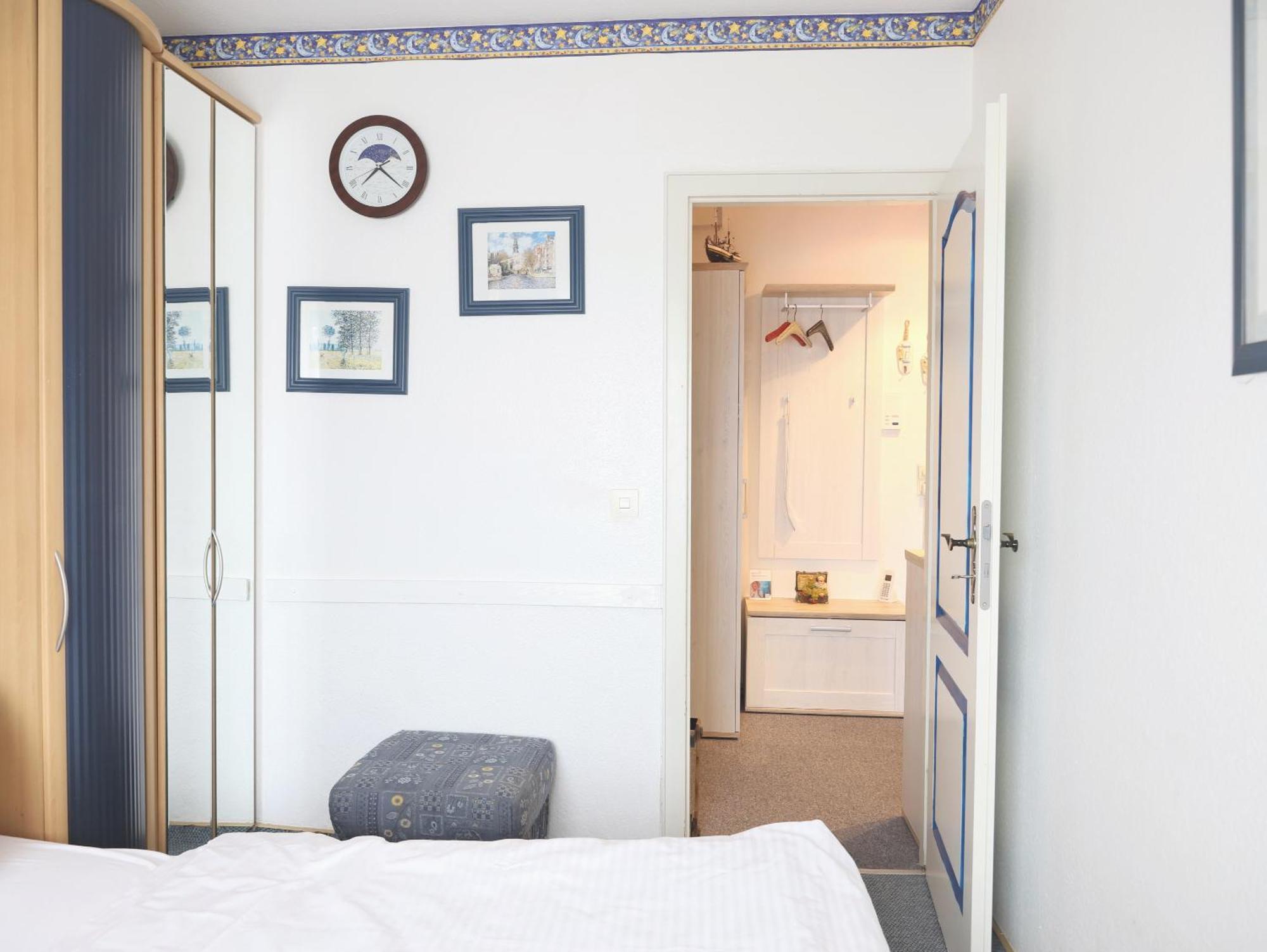 2-zimmer-appartement Im 1. Obergeschoss Mit Hallenschwimmbad Und Sauna. *